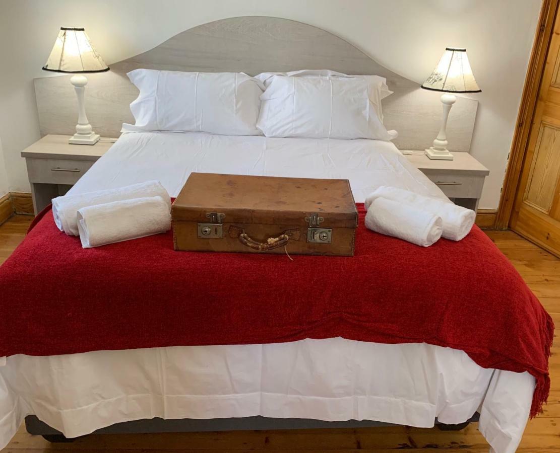 Savoy Hotel Beaufort-West Beaufort Wes Buitenkant foto