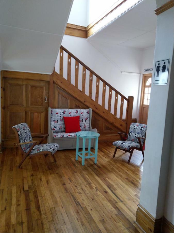 Savoy Hotel Beaufort-West Beaufort Wes Buitenkant foto